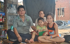 Hạnh phúc tròn đầy của anh thợ sửa xe tật nguyền